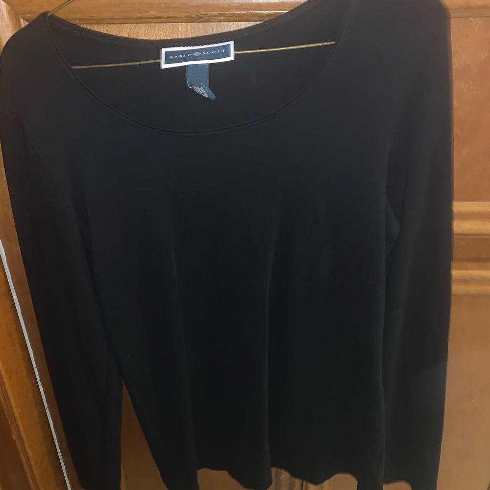 Lightweight black top